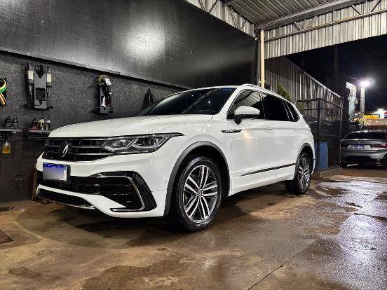 VOLKSWAGEN TIGUAN 2.0 300 TSI GASOLINA ALLSPACE R-LINE AUTOMÁTICO